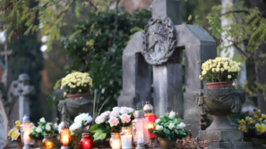 Msze św. i nabożeństwa 1 oraz 2 listopada w Krakowie. Sprawdź program